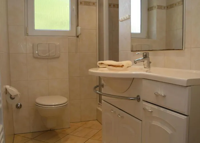 Seepark Heidenholz, Plau Am 펜션 플라우암시